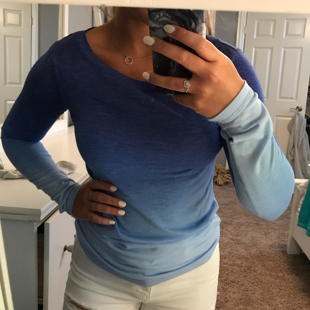 Blue gradient long sleeve top